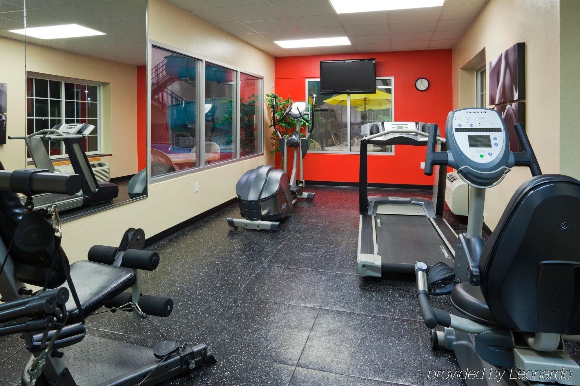 Country Inn & Suites By Radisson Bismarck Waterpark Facilități foto
